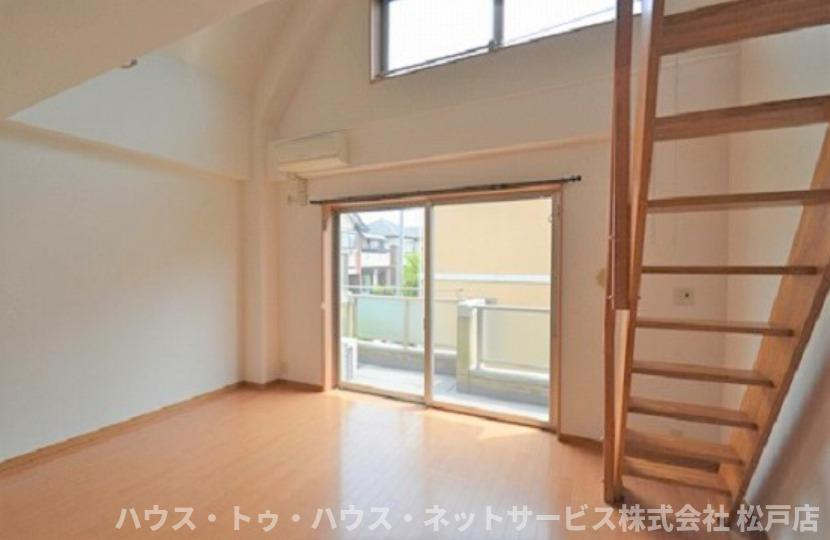 メイクス F棟の居間・リビング