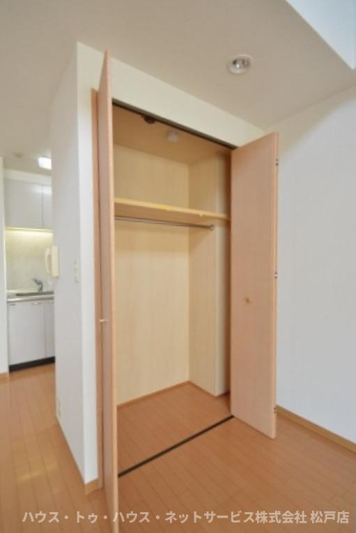 メイクス F棟の収納