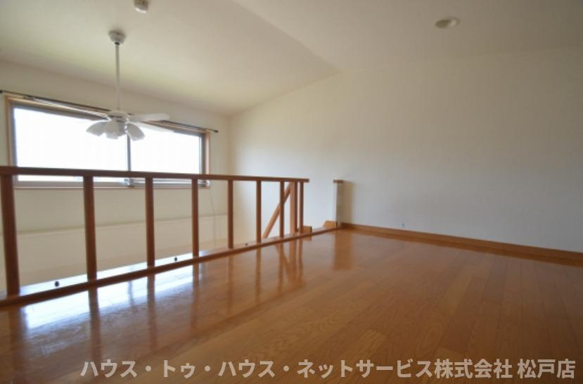 メイクス F棟の居間・リビング