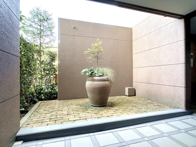 セントラルコート草加新田のその他共用部分|お客さまが安心して物件探しをできる空間を目指しています！安心・信頼がモットーのお住まいの情報館『クランディア』へ！