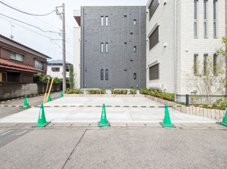 【駐車場】