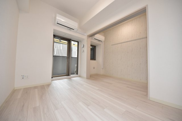 プレサンス立売堀ベルヴィルの居間・リビング