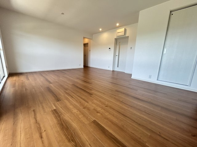 研究学園5団地・525号棟の居間・リビング