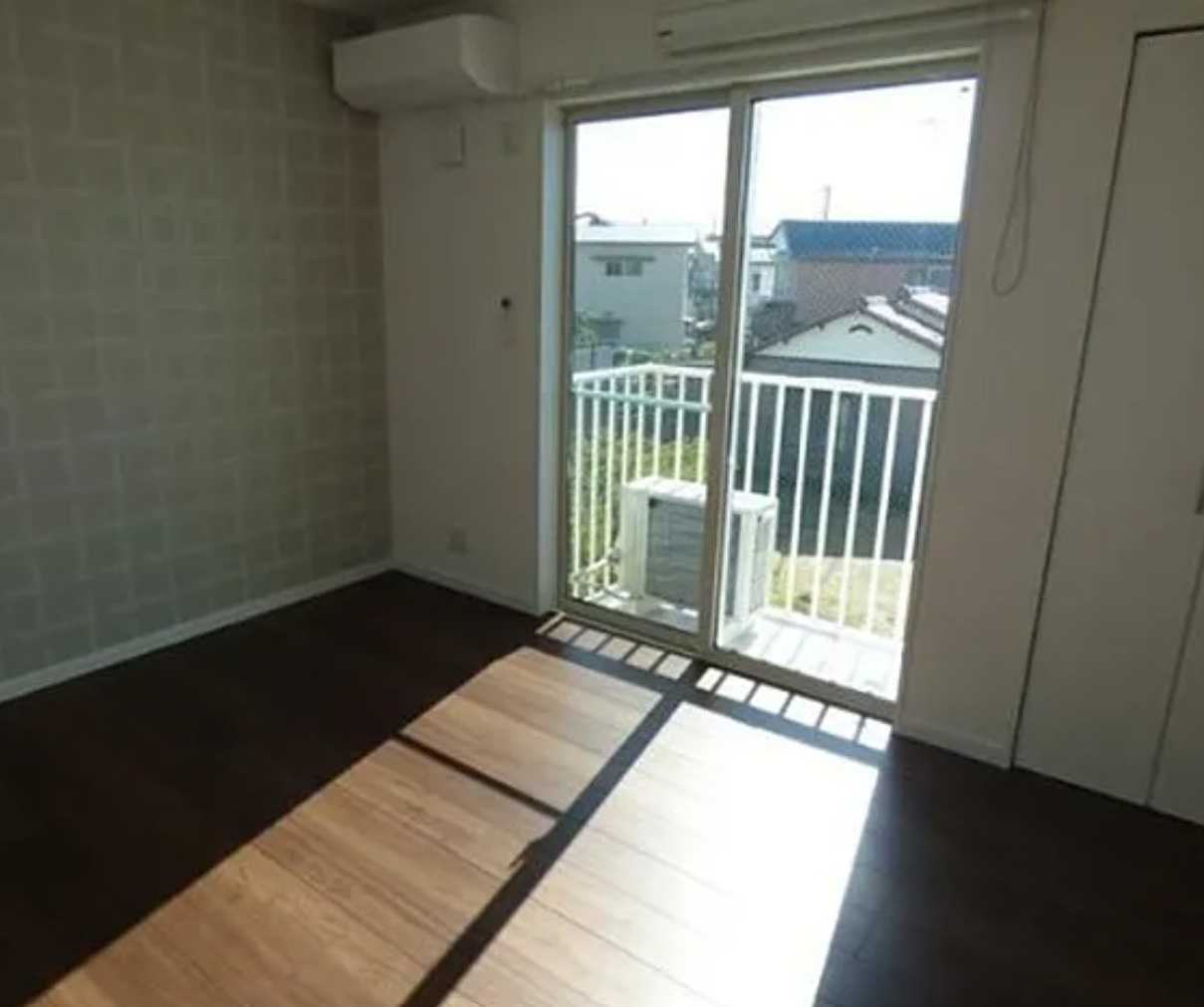 千葉市若葉区桜木3丁目　満室稼働中　築浅一棟売アパートの洋室