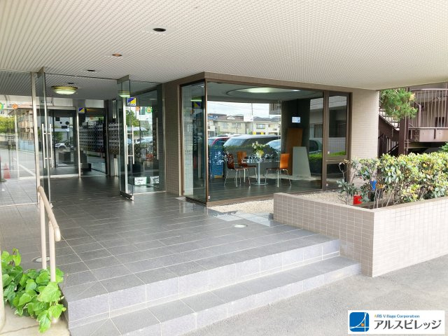 ハイホームみずほ台のエントランス