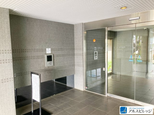 ハイホームみずほ台のエントランス