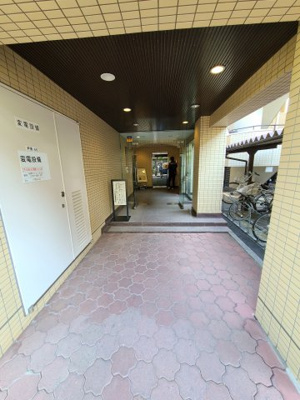 【エントランス】 | コスモパーク戸田公園弐番館 | 毎日通るエントランスはこのようになっています