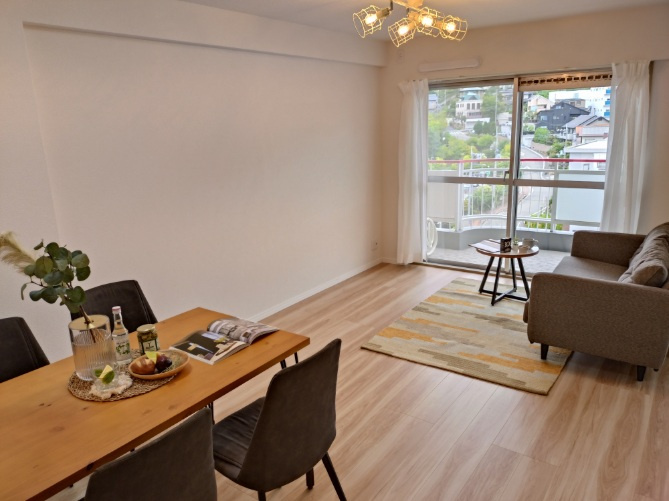 グランドハイツ甲陽園の居間・リビング