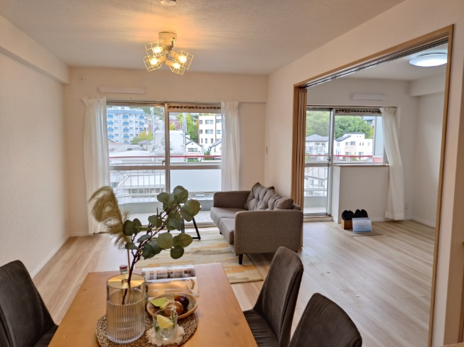 グランドハイツ甲陽園の居間・リビング