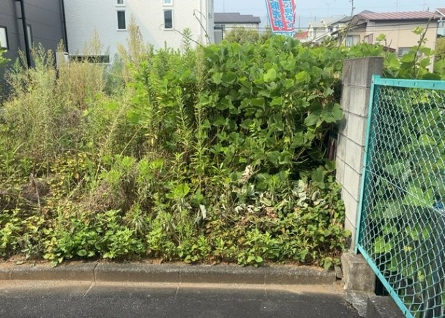 【外観】 | 物件の詳細については、現地を見てわかること以外に、役所や法務局などで調べないとわからないことがあります。そのため、現地に行く場合は、もしこの物件を買ったらどのような生活ができるかをイメージしましょう。