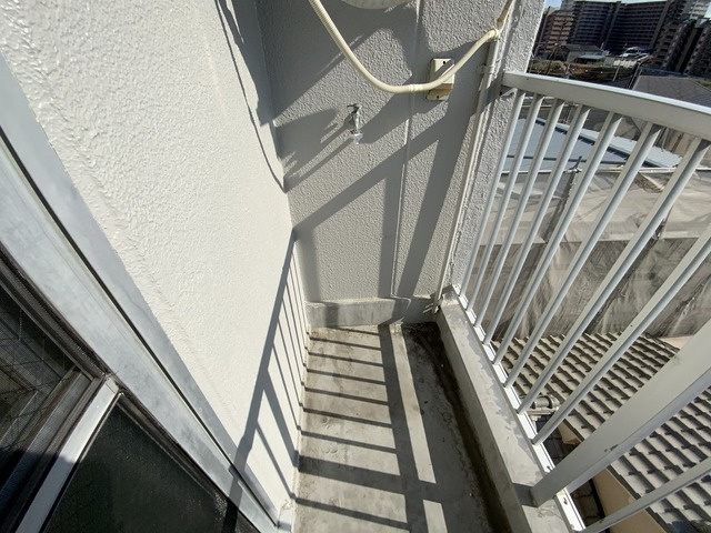 【設備】 | バルコニーに洗濯機が置けるお部屋です。