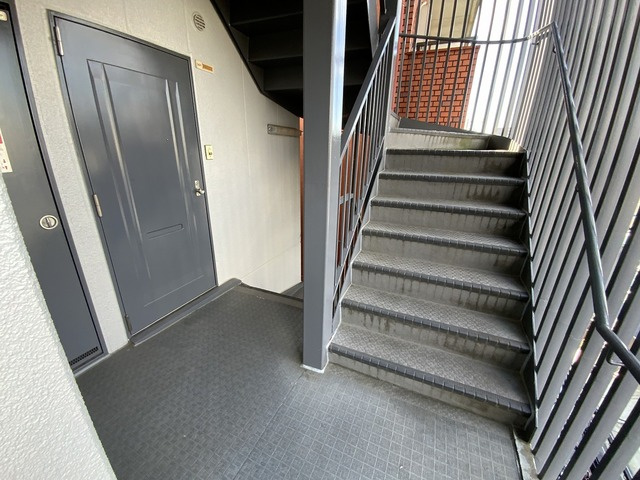 【その他共用部分】 | 綺麗な共用階段です。