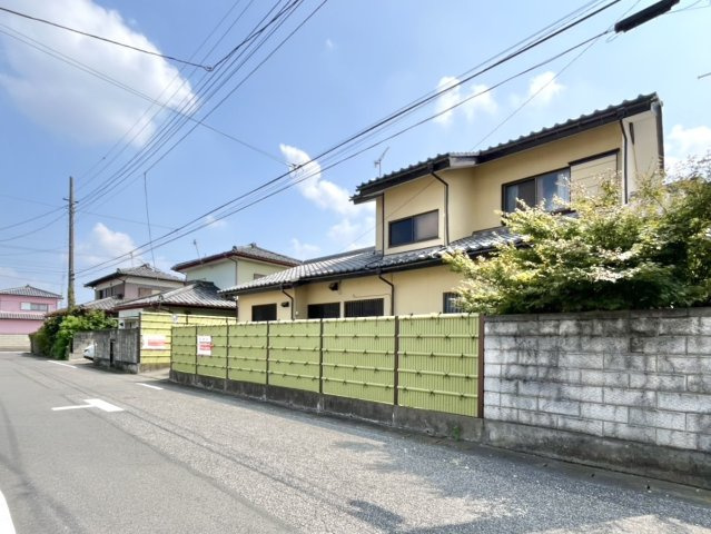 【中古戸建】伊勢崎市境美原の外観|■外観｜シャープなデザインが印象的な洗練された外観。格調高く、優雅さ漂う素敵な仕様です♪