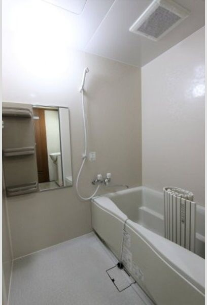 ルーセントハウスMの浴室