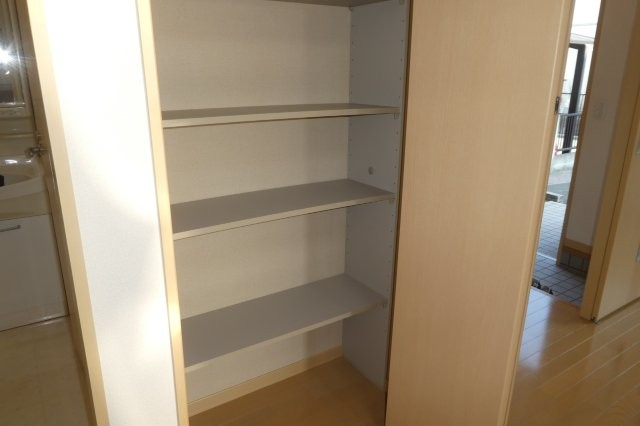 アービス１７の収納|LDK収納