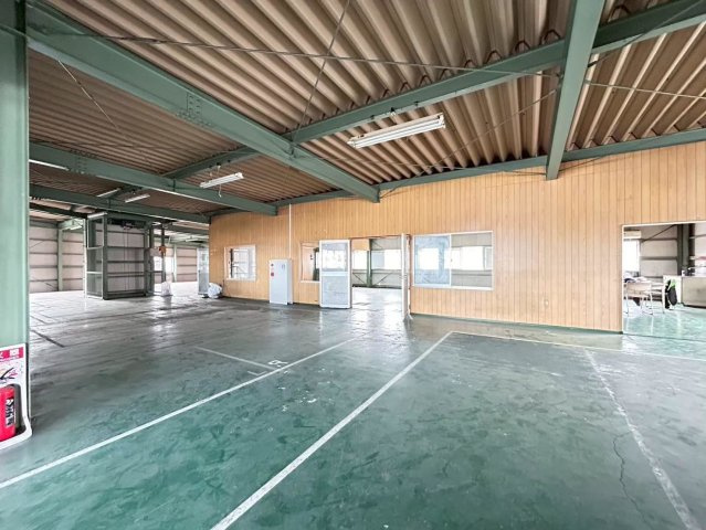 高浜市論地町1丁目貸工場の内装