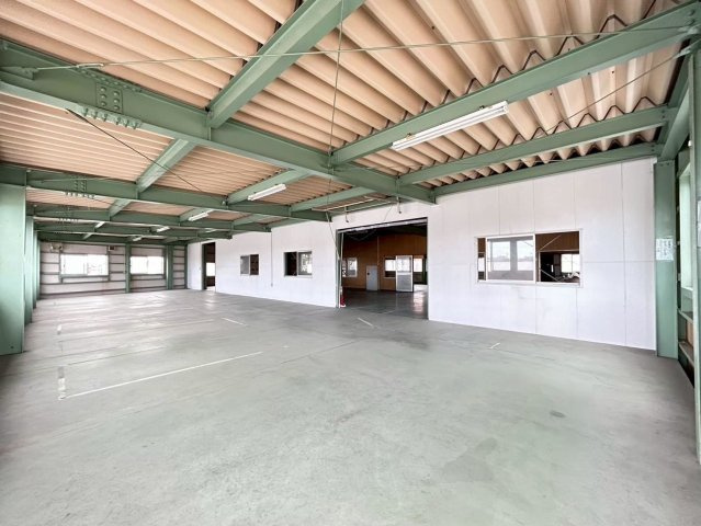 高浜市論地町1丁目貸工場の内装