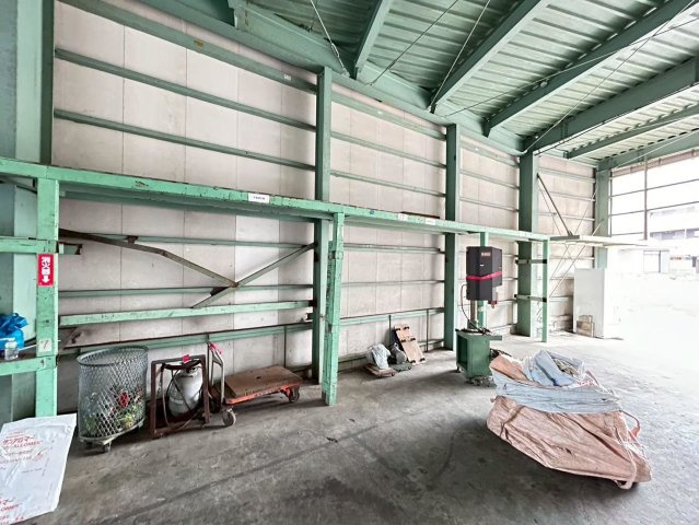 高浜市論地町1丁目貸工場の内装