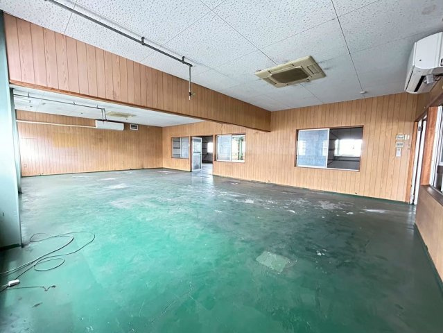 高浜市論地町1丁目貸工場の内装