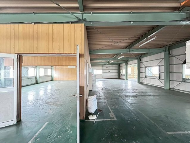 高浜市論地町1丁目貸工場の内装