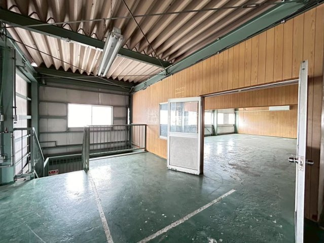 高浜市論地町1丁目貸工場の内装