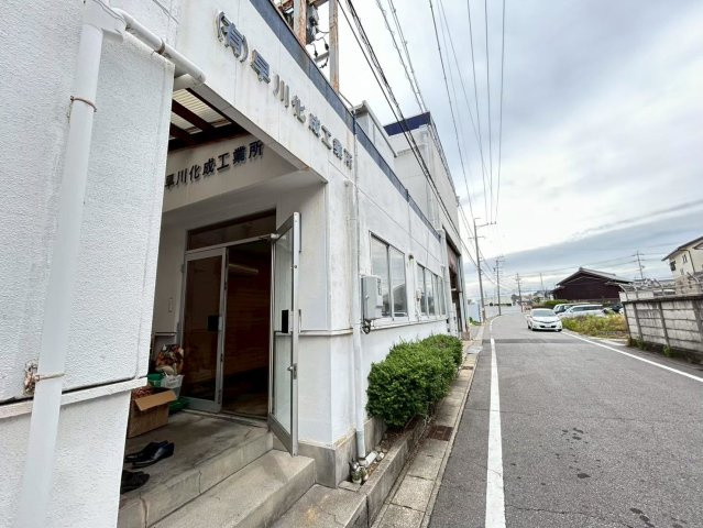 高浜市論地町1丁目貸工場の外観