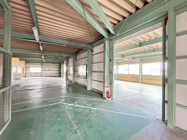 高浜市論地町1丁目貸工場の内装