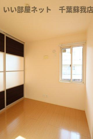 サンアベニューⅣの洋室|明るい洋室です