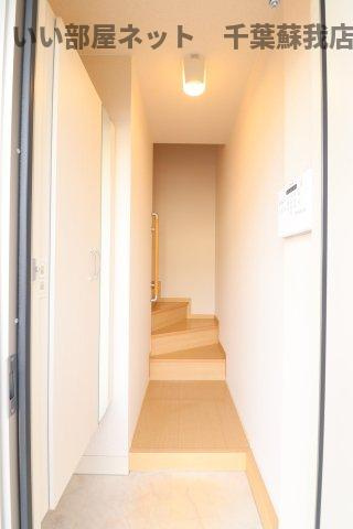 サンアベニューⅣの玄関|収納もある玄関です