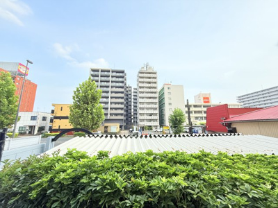 【展望】 | エクレール横浜新子安 | 目隠しがありプライバシー性を確保しています。