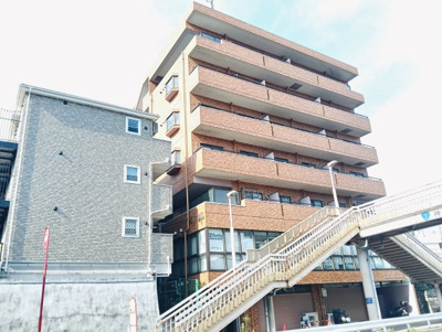 【外観】 | ライオンズマンションヨコハマ三ツ沢 | 小学校の道路向かいです。