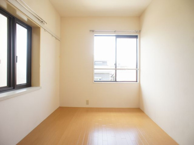 【子供部屋】 | フレッシュコーポイースト | 清潔感のあるきれいな洋間です♪