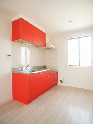 【キッチン】 | フレッシュコーポイースト | 便利な吊戸棚が付いています♪