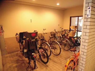 カーネルヒルの駐車場|駐輪場