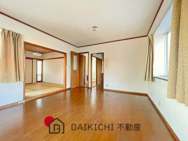 【居間・リビング】 | 久喜市菖蒲町三箇　中古戸建