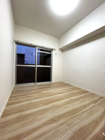 三愛シティライフ箱崎12の洋室