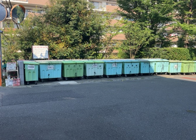 【設備】 | パークサイド南大沢３号棟 | 共有部分は、住民なら誰もが使える設備のこと。例えば駐車場やエレベーター、インターネット設備、セキュリティ設備などがあります。他にも、マンションの廊下・外部階段やエントランス・ゴミ置き場などがあります。