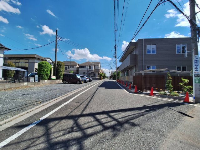 カトルフィーユの駐車場|敷地内駐車場　1台空き予定有り