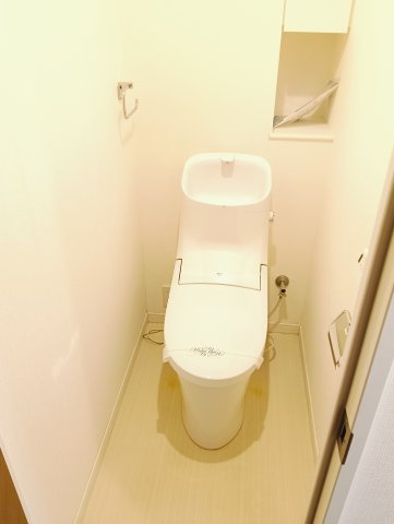 【トイレ】 | 日吉南パークホームズ3番館 | 落ち着いた色調のトイレです