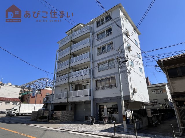 ジョバンニアドニスの外観