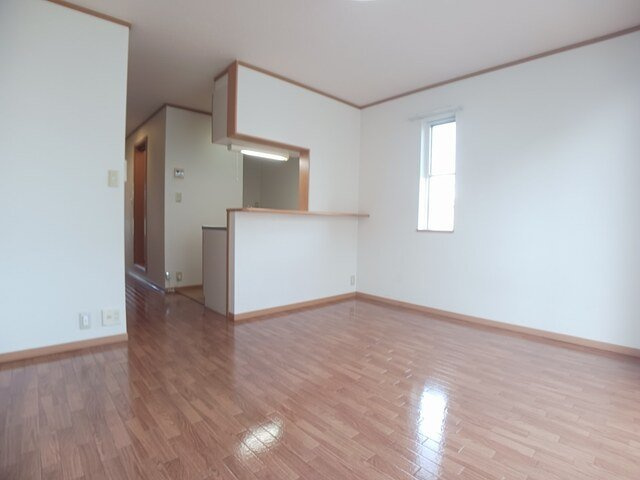 サン・フレイムＹＡＢＥ　Ｂの居間・リビング