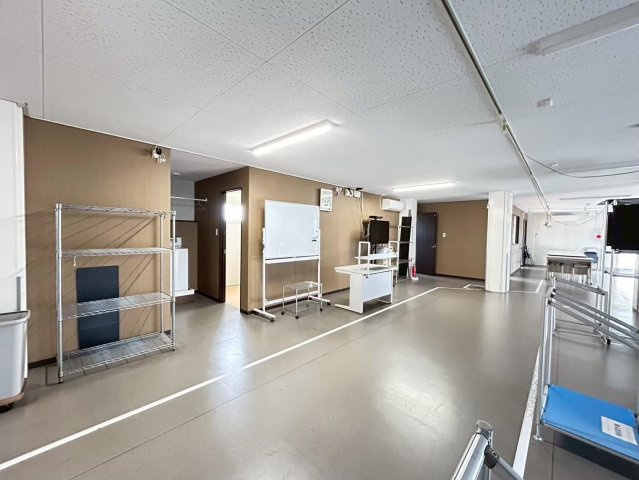 高浜市論地町1丁目貸工場の内装