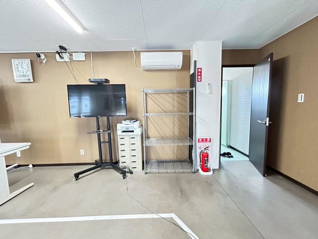 高浜市論地町1丁目貸工場の内装