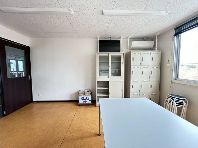 高浜市論地町1丁目貸工場の内装