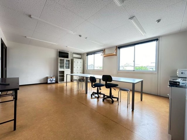 高浜市論地町1丁目貸工場の内装