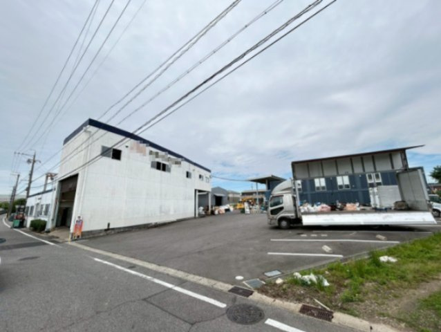 高浜市論地町1丁目貸工場の外観