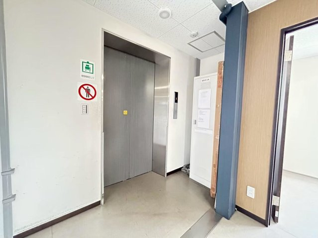 高浜市論地町1丁目貸工場の内装