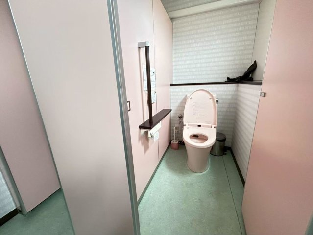 高浜市論地町1丁目貸工場のトイレ