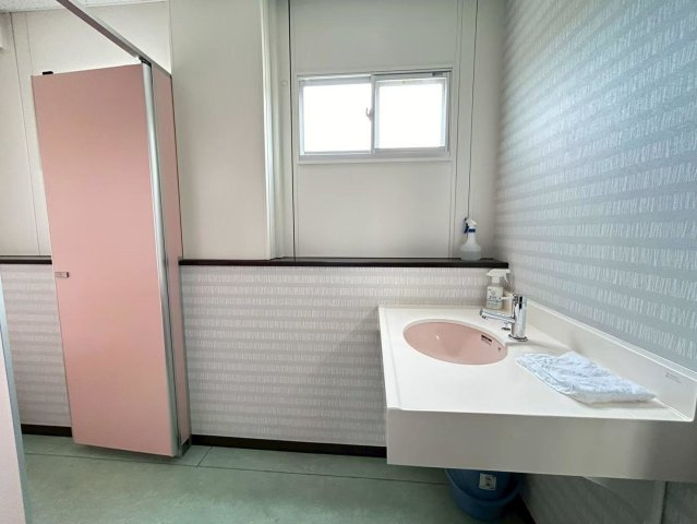 高浜市論地町1丁目貸工場のトイレ