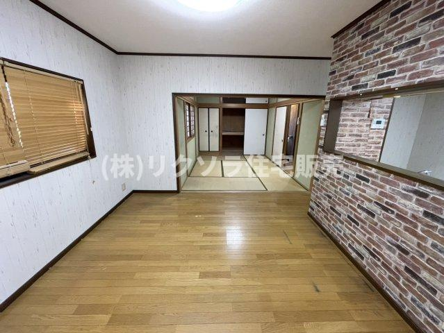 津田東町3丁目　中古一戸建てのダイニング|LDK12帖
■物件内覧・資金計画相談・住宅ローン相談、リフォーム相談、お問合せ受付中■
※当日・翌日のご内覧、ご相談はお電話でのお問合せがスムーズです！